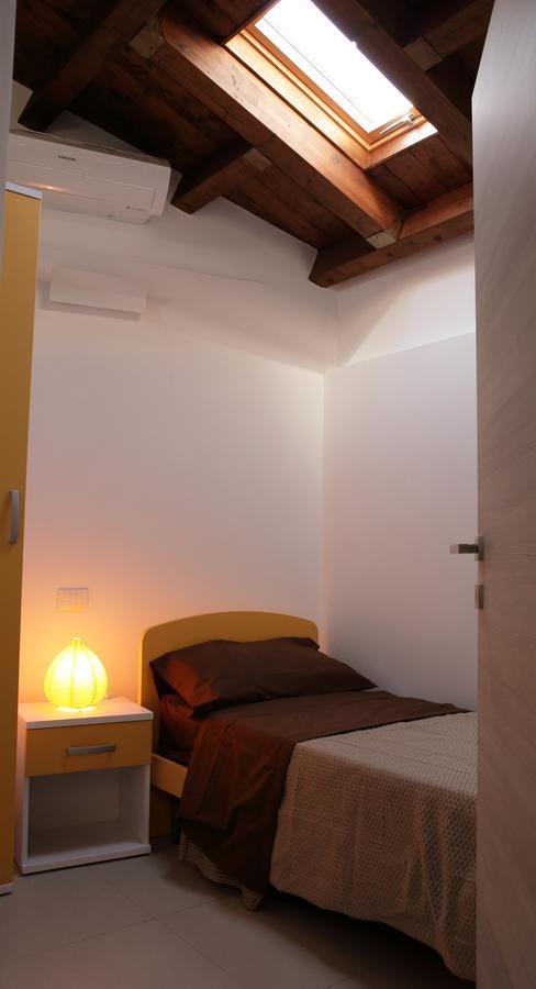 Apartment Papyri Palermo Luaran gambar